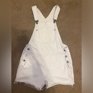 Old Navy Overall Shorts, Size Medium